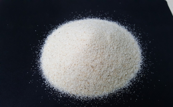 云南草坪填充石英砂